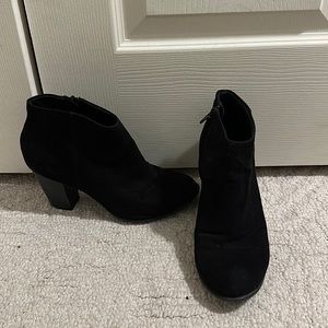 black booties
